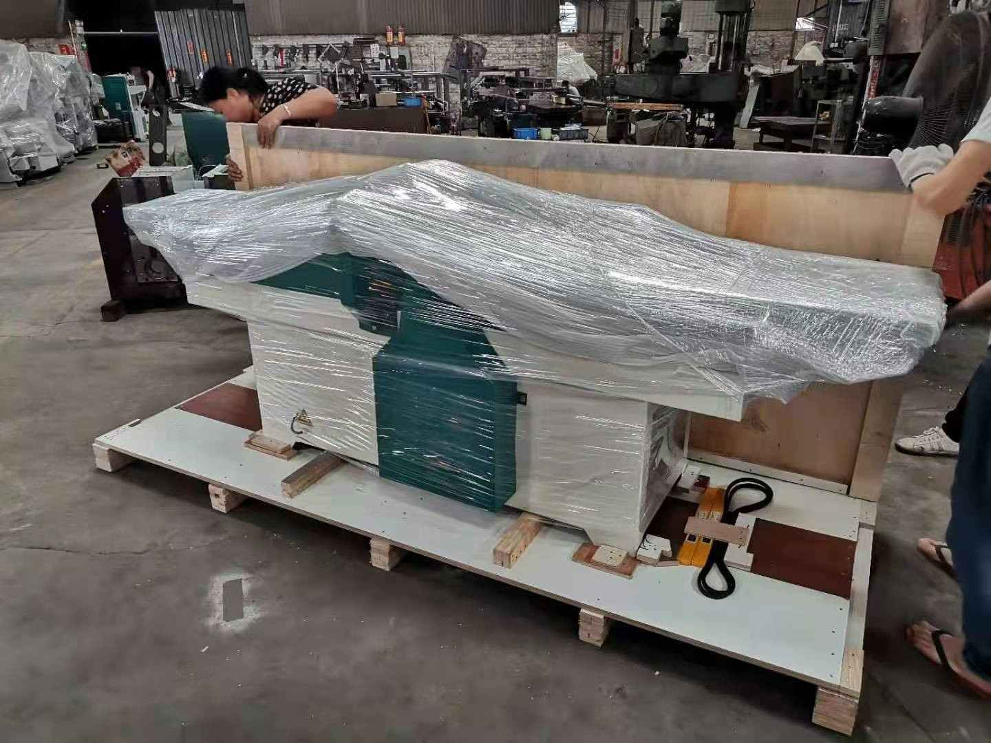 Mesin Perata Kayu Spiral Lurus - Woodworking Machine ulasan dan harga
